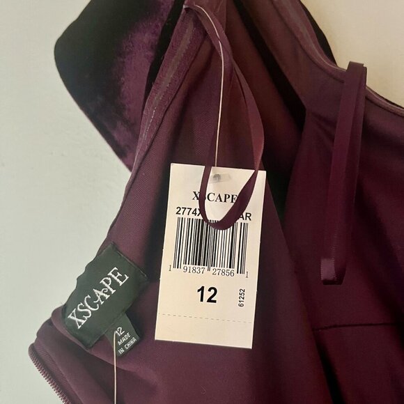 NWT Xscape Off shoulder Velvet Midi Dress Plum Purple Size 12 - Picture 8 of 8